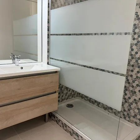 Neuf, 75 M², Pres De La Plage, Terrasse Spacieuse, Parking Securise - Fibre Incluse - Fr-1-539-66