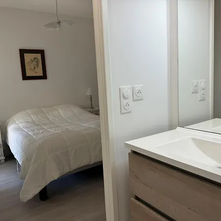 Apartment Neuf, 75 M², Pres De La Plage, Terrasse Spacieuse, Parking Securise - Fibre Incluse - Fr-1-539-66 Royan