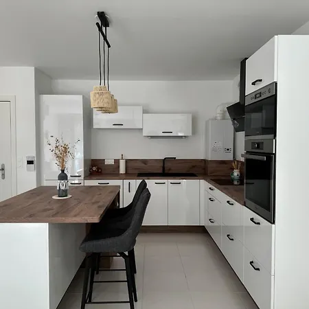 Neuf, 75 M², Pres De La Plage, Terrasse Spacieuse, Parking Securise - Fibre Incluse - Fr-1-539-66 Apartment Royan